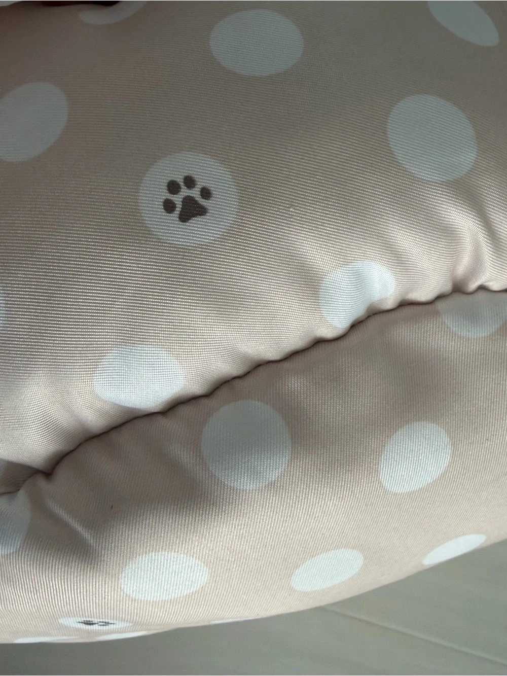 Fringe Studio Plush Hexagon Pet Bed w/Polka Dot Print and Cozy Beige Interior.